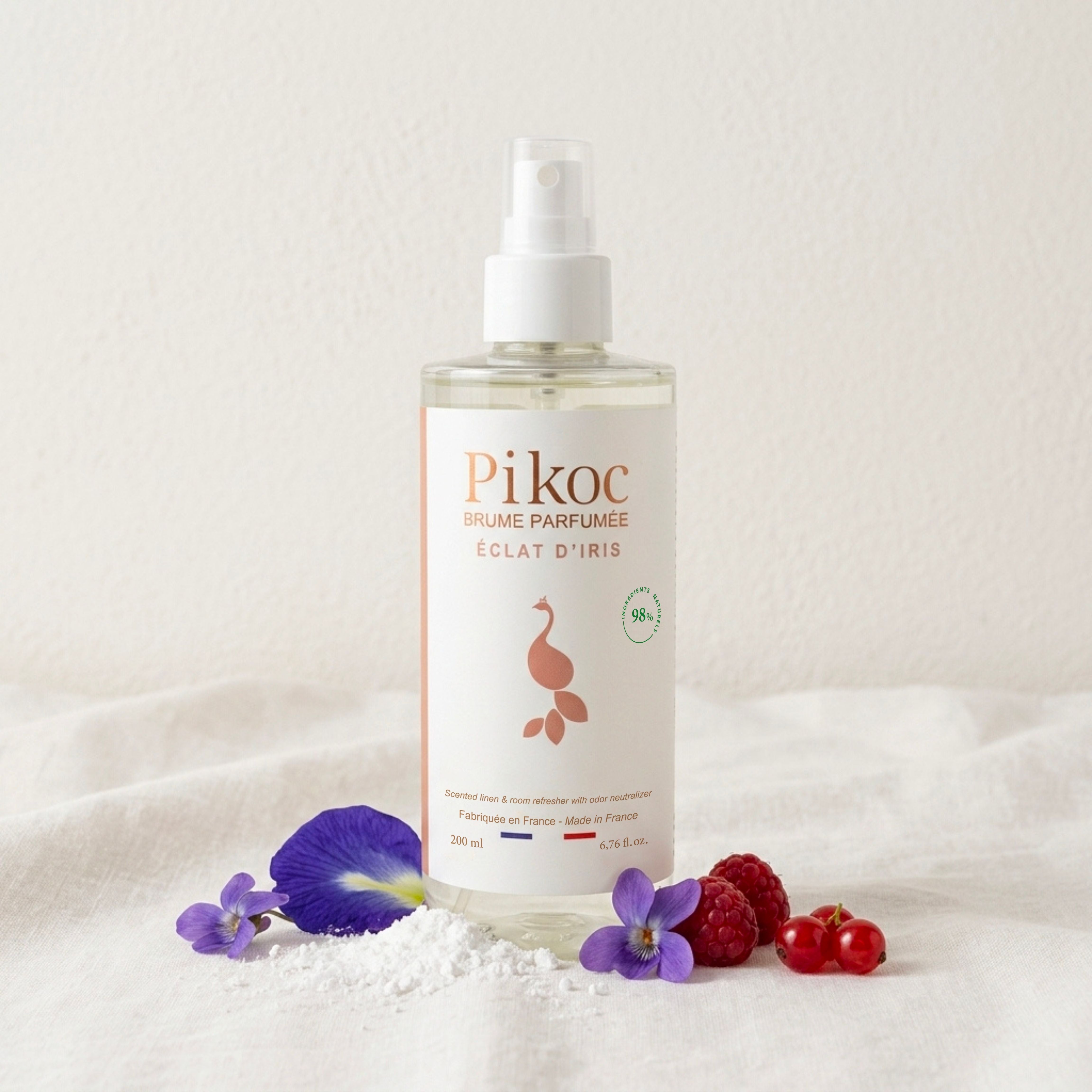 Brume Parfumée Pikoc Éclat d’Iris, 200mL, pyramide olfactive avec ingrédients, notes de fond, de tête et de coeur