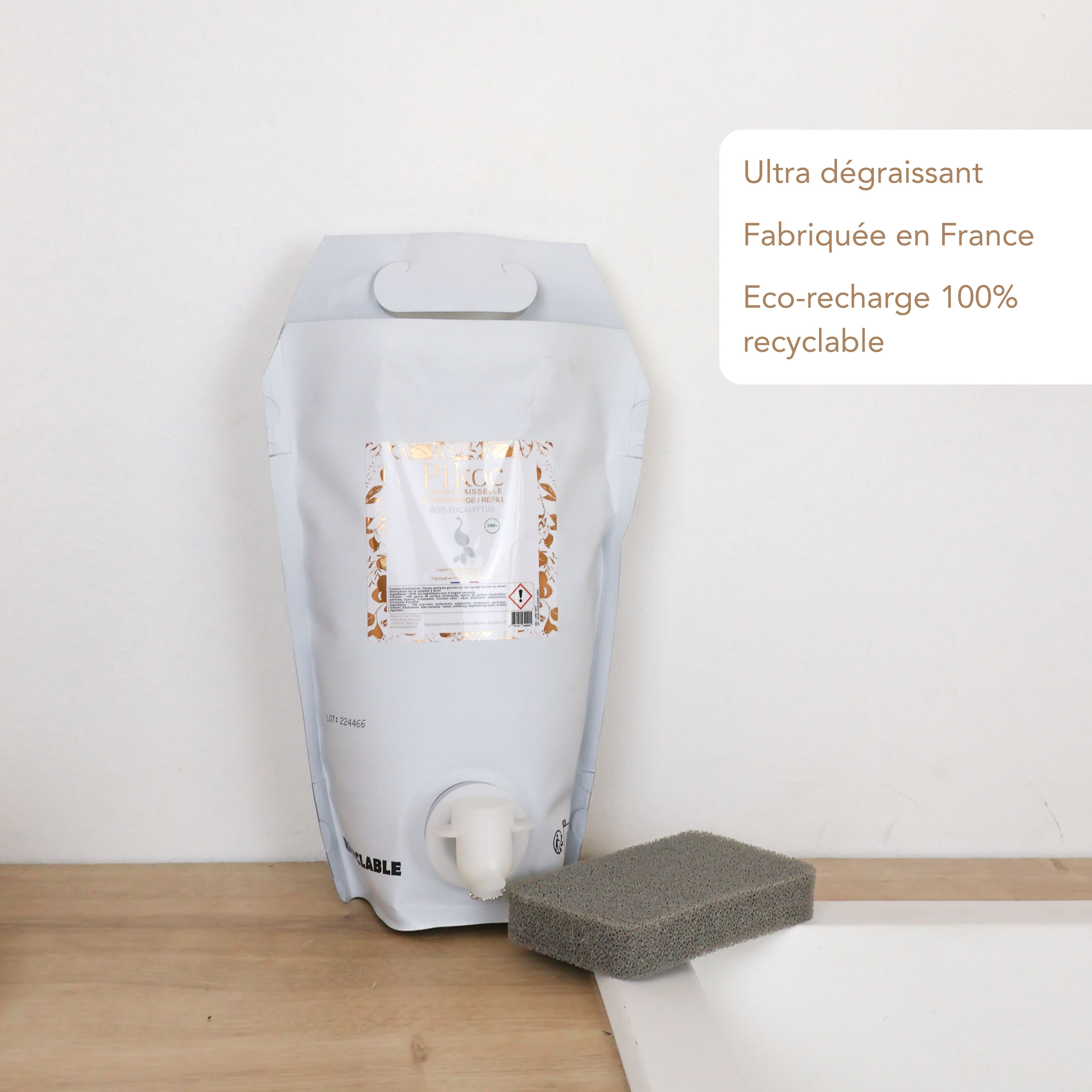 Éco-recharge Liquide vaisselle Pikoc Bois Eucalyptus, 1,5L, ultra dégraissant, fabriquée en france, 100% recyclable