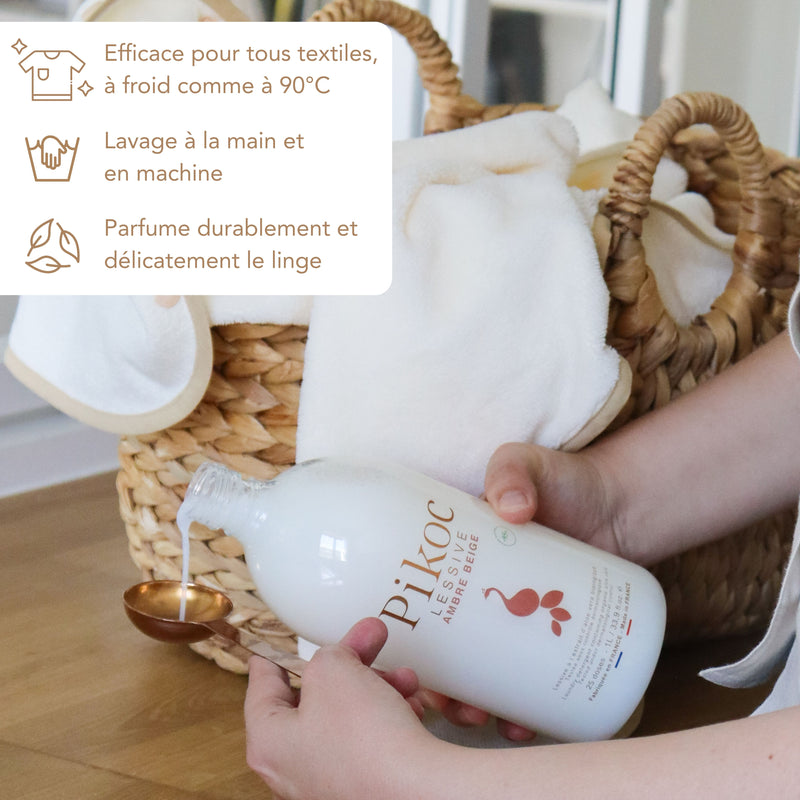 Lessive Pikoc Ambre Beige, 1L, efficace pour tous textiles, à froid comme à 90°C, lavage à la main et en machine, parfume durablement et délicatement le linge