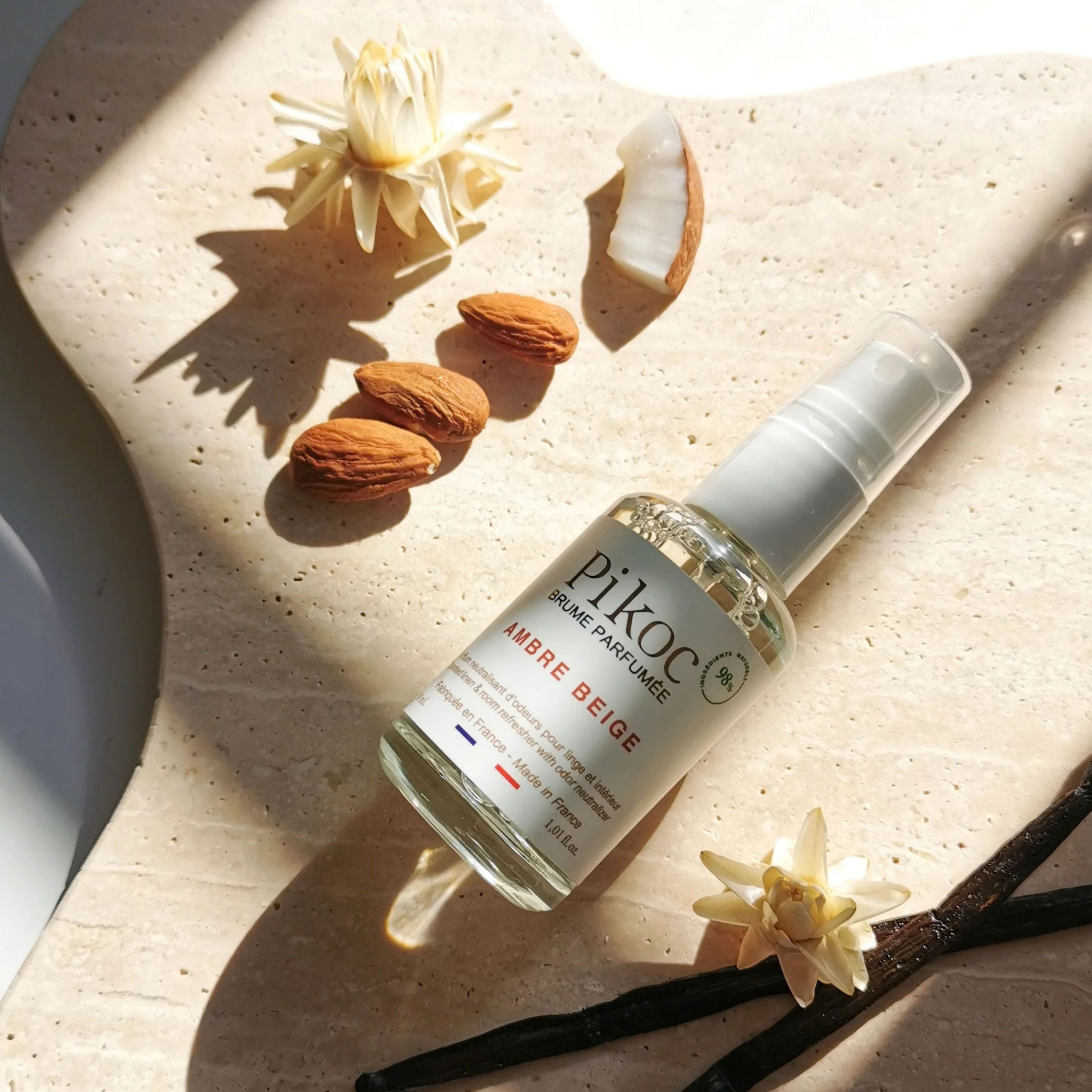 Brume Parfumée Pikoc Ambre Beige, 30mL, pyramide olfactive avec ingrédients, notes de fond, de tête et de coeur