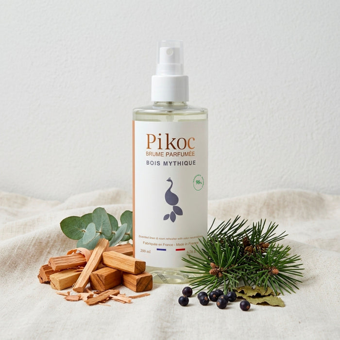Brume Parfumée Pikoc Bois Mythique, 200mL, pyramide olfactive avec ingrédients, notes de fond, de tête et de coeur