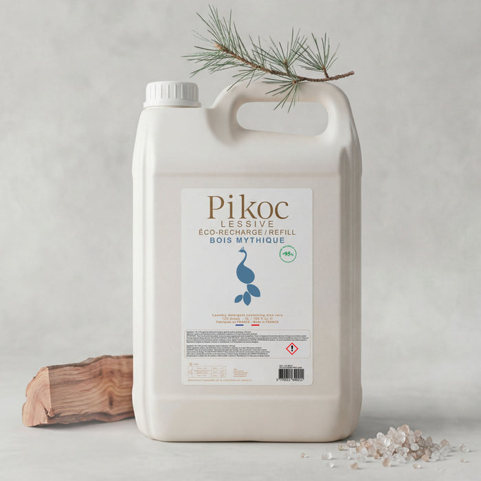 Éco-recharge Lessive Pikoc Bois Mythique, 5L, pyramide olfactive avec ingrédients, notes de fond, de tête et de coeur